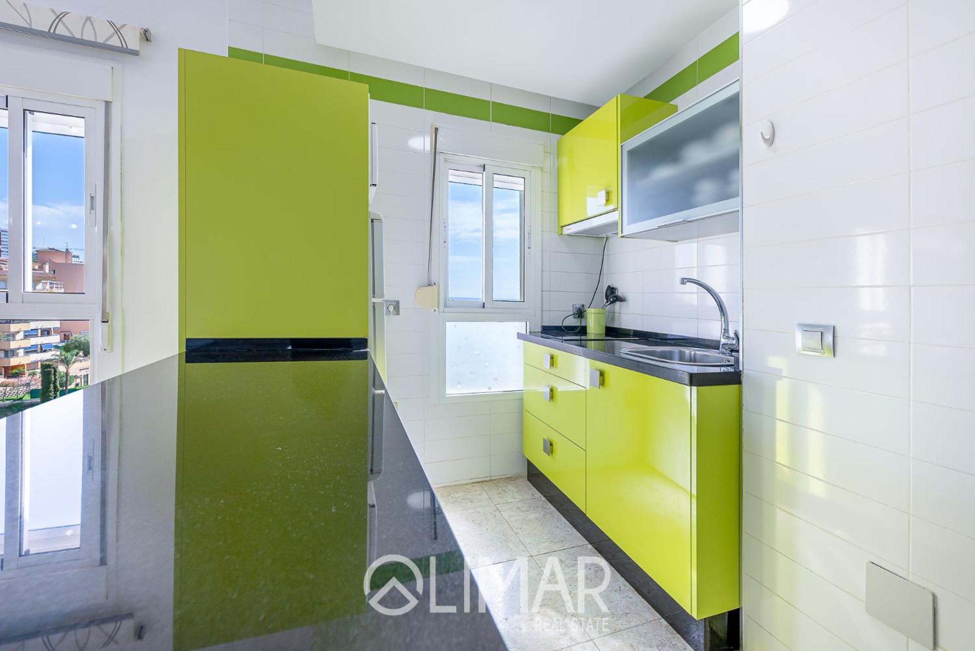 Bil Bil - Benalbeach Apartment *